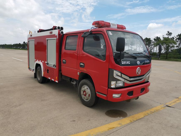小多利卡（國(guó)六玉柴）2噸水罐消防車